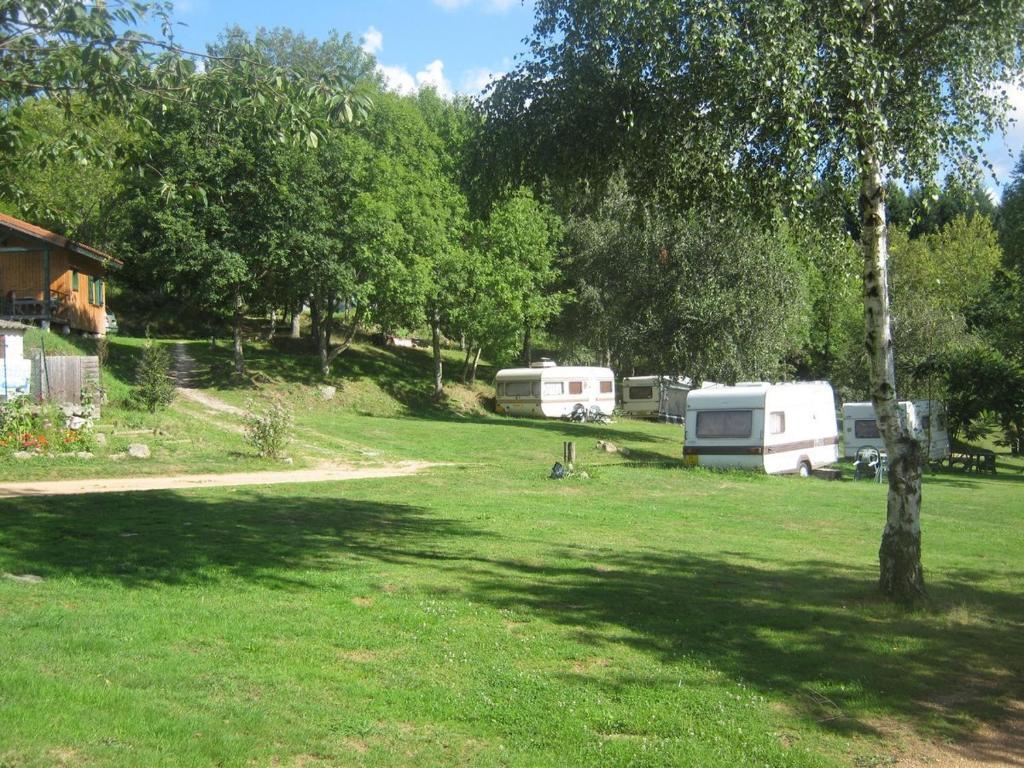 Camping le Montbartoux Vollore-Ville Extérieur photo